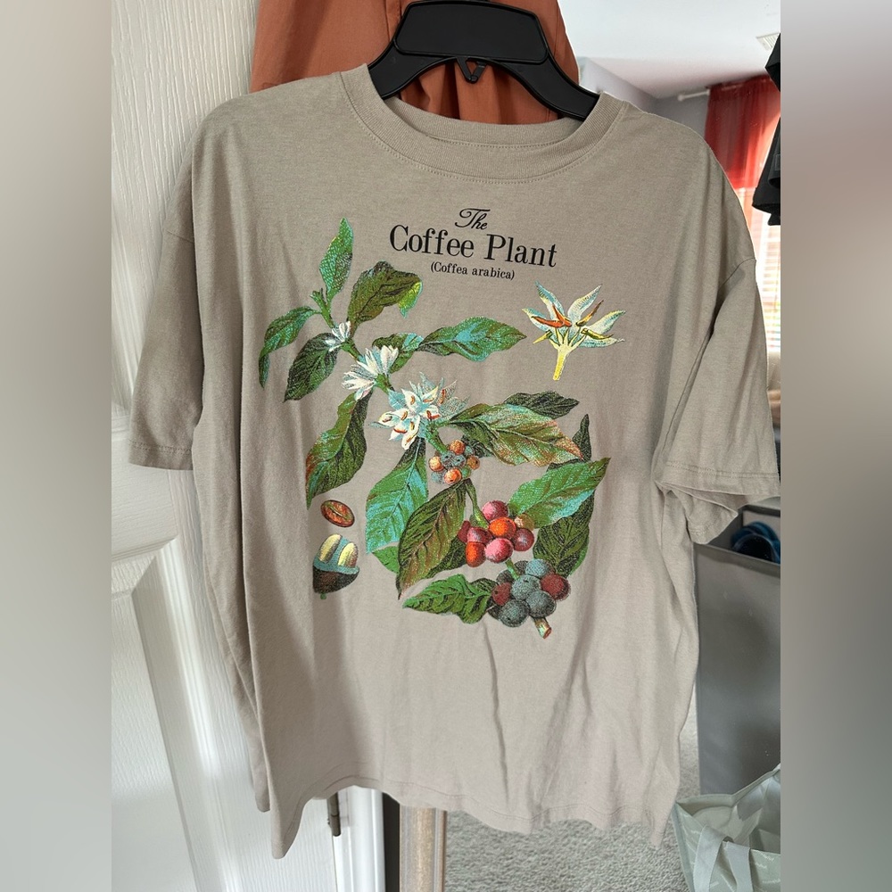 Graphic tee